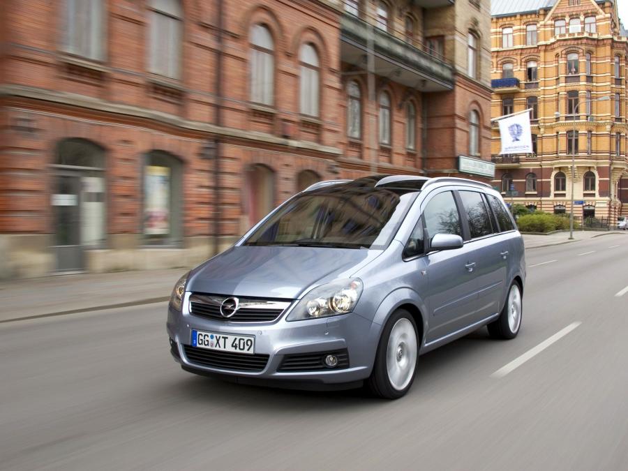  Opel Zafira 2.0 Turbo 2005 года  (фото 21 из 30)